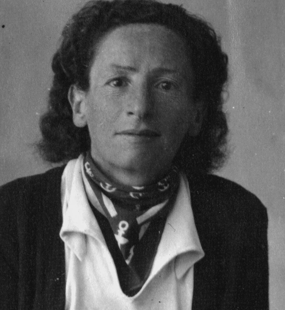 Saloniste Eva Kotchever, in her passport photo, 1941.